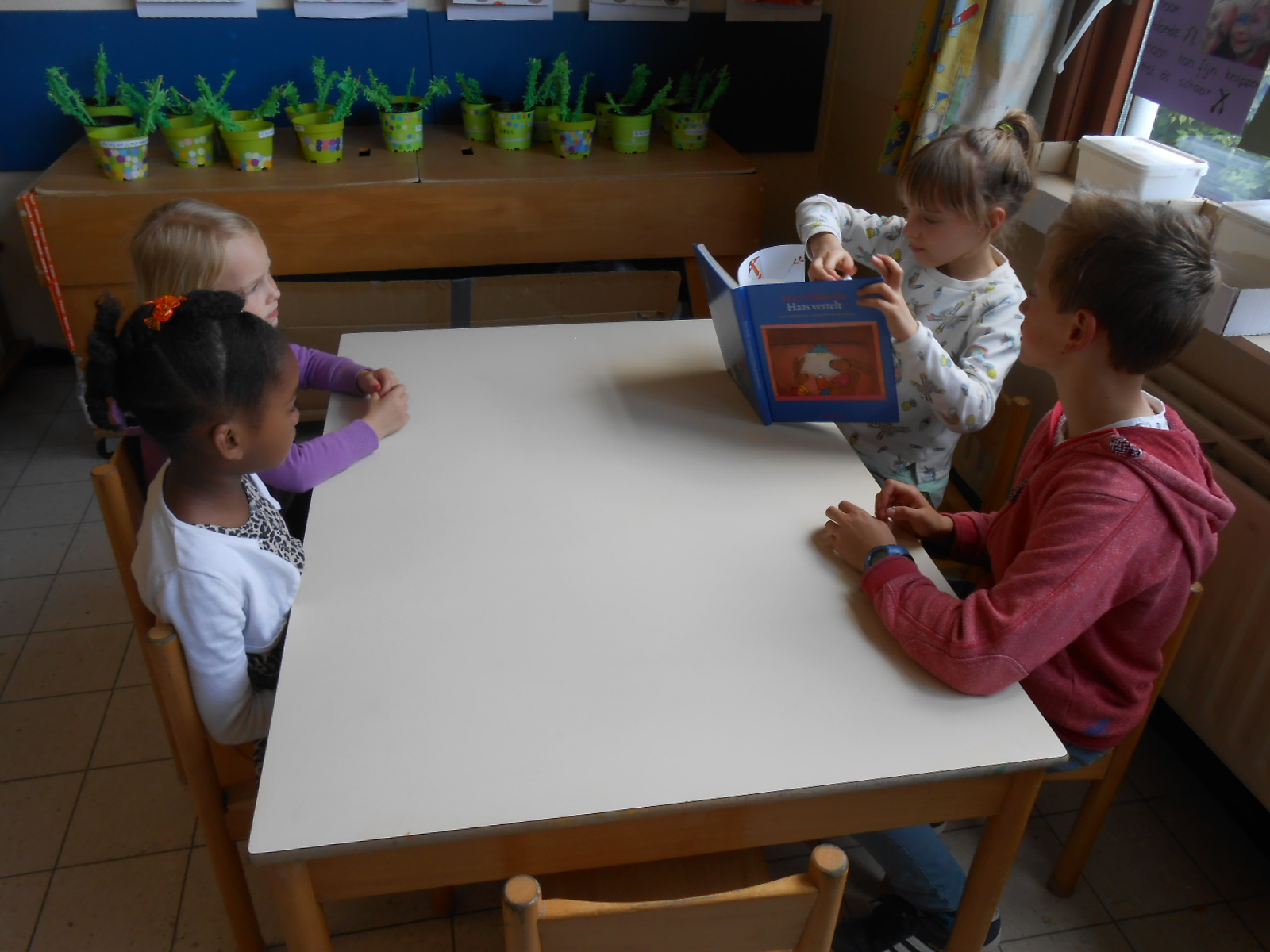 voorlezen in de kleuterschool